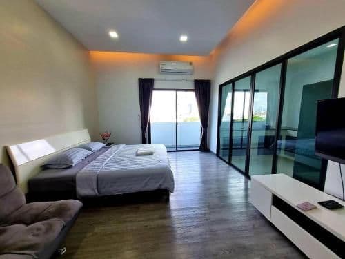 Suite Room for 2 People