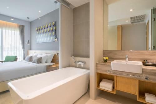 Two Bedroom Family Suite - Free Scheduled Airport Drop-off