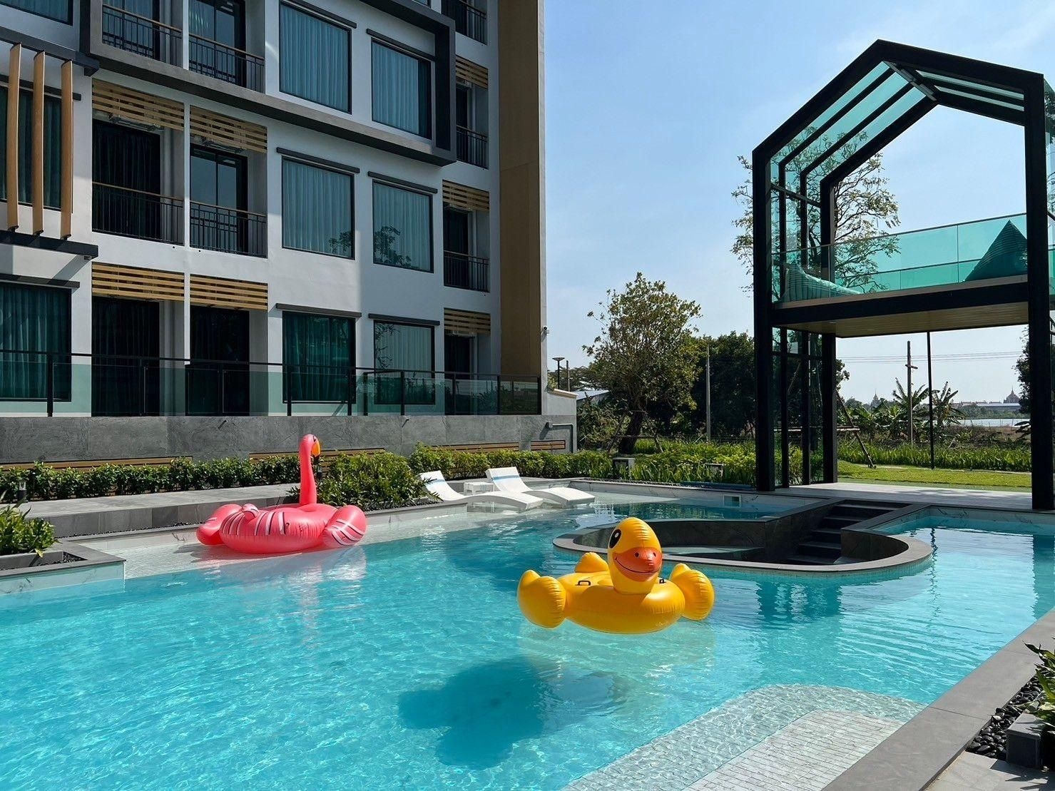 โรงแรมคริสตัล ศรีวารี สุวรรณภูมิ (Crystal Srivaree Suvarnabhumi Hotel)1