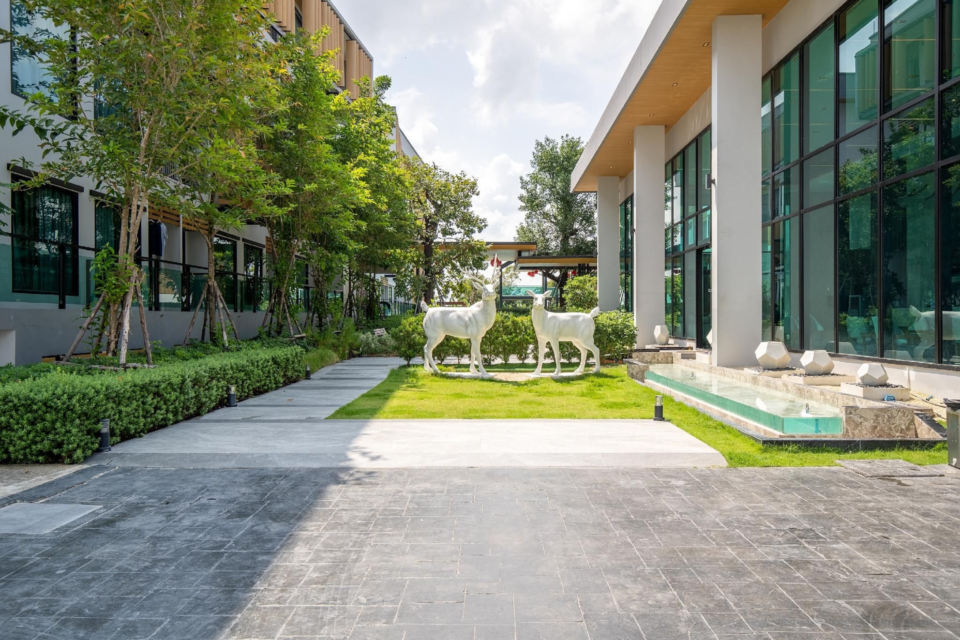 โรงแรมคริสตัล ศรีวารี สุวรรณภูมิ (Crystal Srivaree Suvarnabhumi Hotel)4