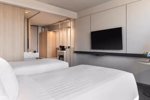 Deluxe Corner Room Twin Beds