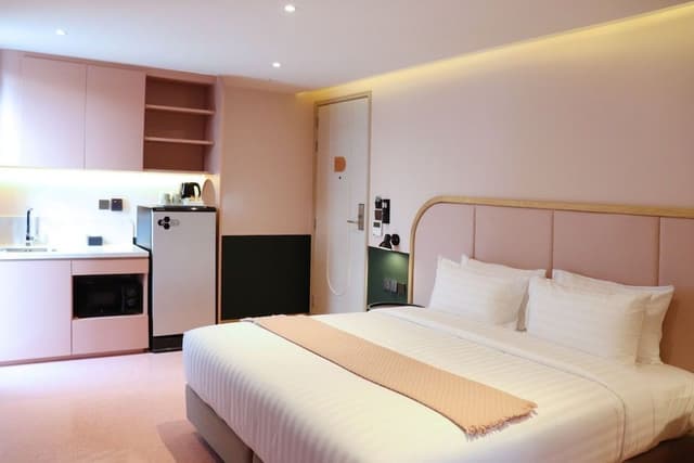 Deluxe Double or Twin Room with Bathtub