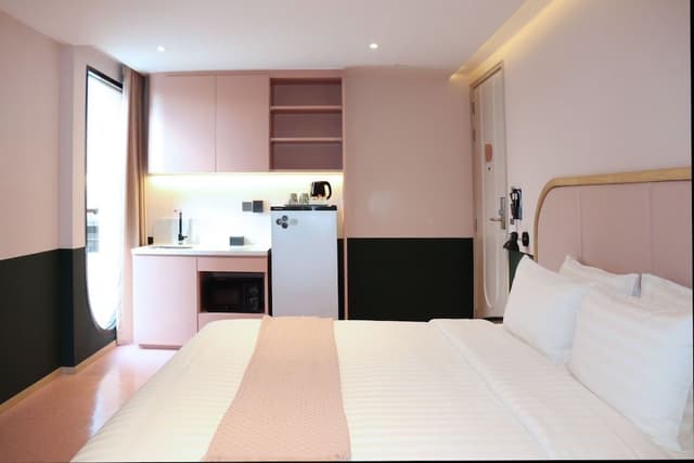 Deluxe Double or Twin Room with Bathtub
