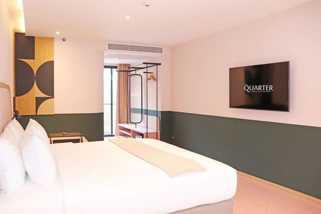 Deluxe Double or Twin Room with Bathtub