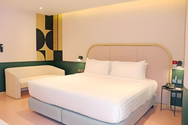 Deluxe Room with Shower
