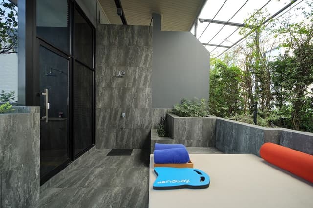 Suite (Klong San Duplex Pool)
