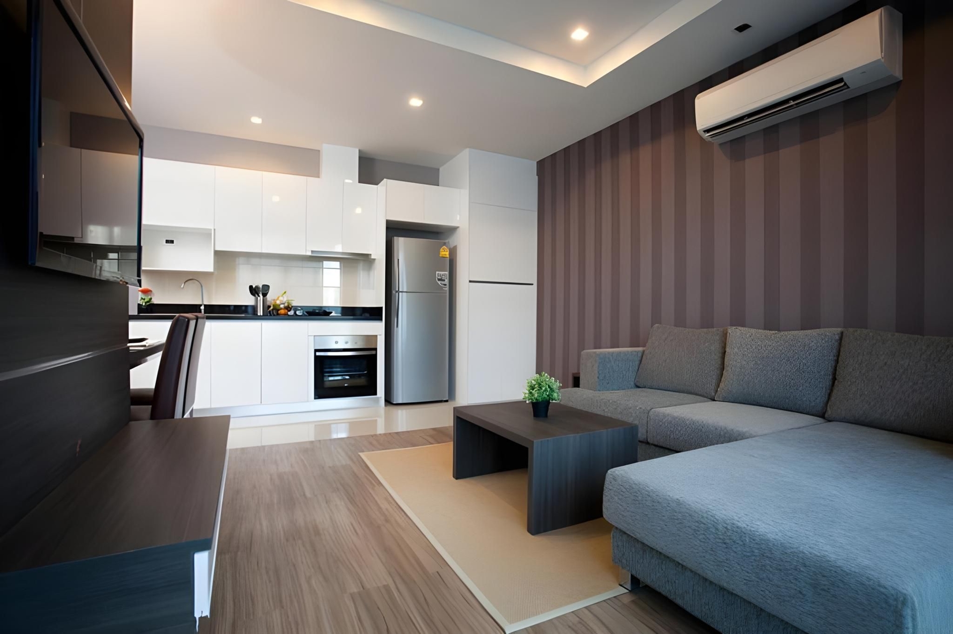 J RESIDENCE2