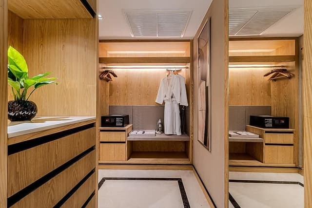 Grand Family Connecting Suite