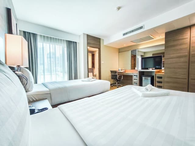 2 Bedrooms Premier (6 pax)