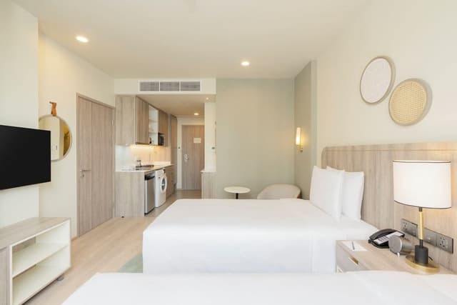 Studio Suite, 2 Twin Beds, Kitchen