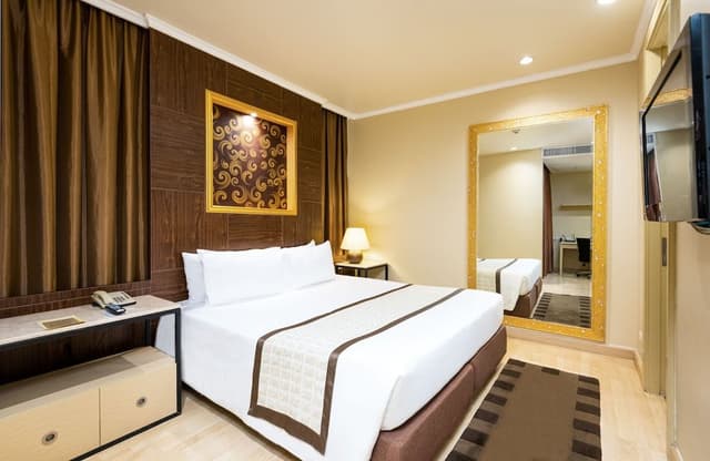 Grand One Bedroom Suites