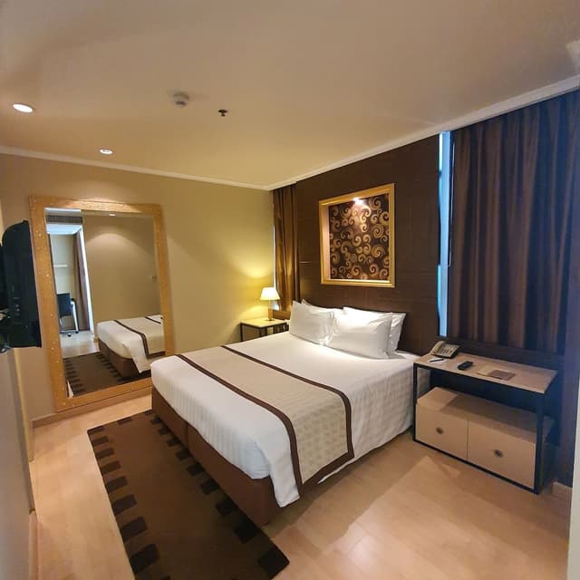 Grand One Bedroom Suites