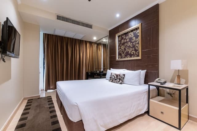 Grand One Bedroom Suites