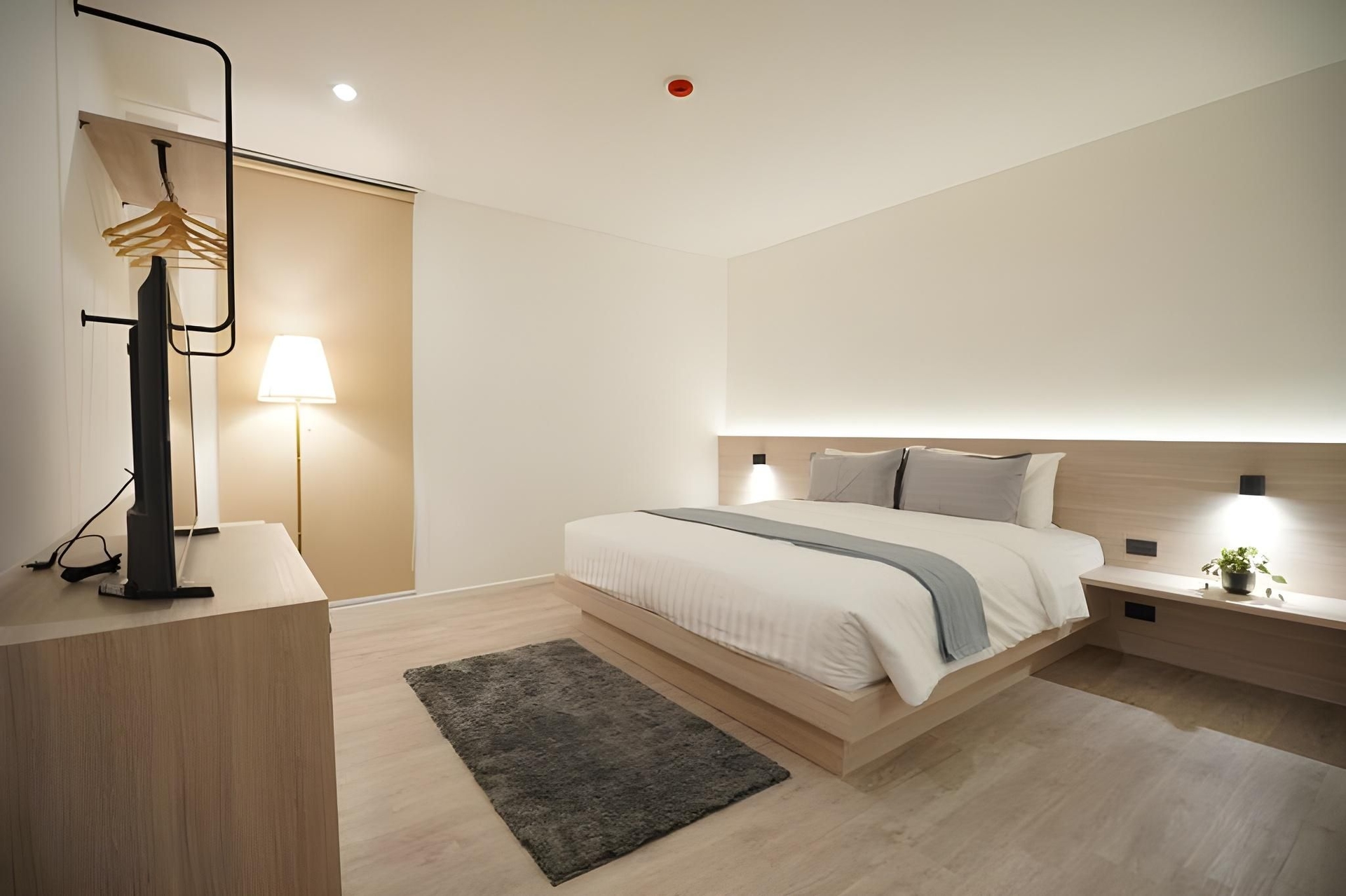 E11 โฮเทล บีทีเอส ปุณณวิถี (E11 Hotel BTS Punnawithi)1