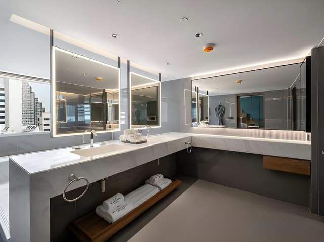 Kiri Suite