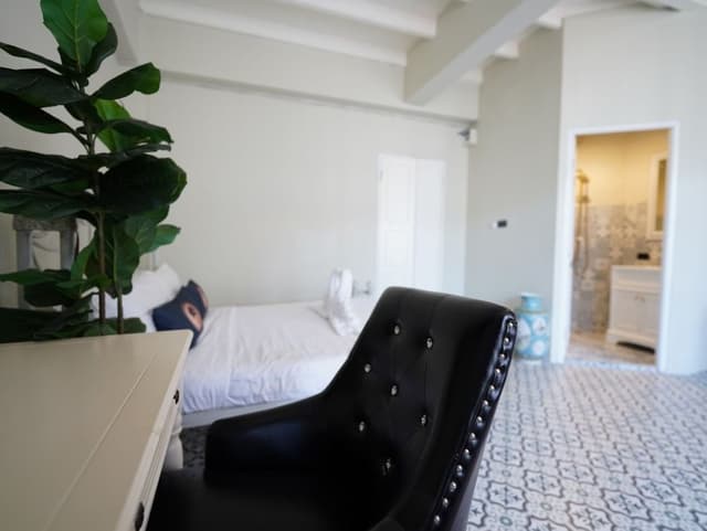 Superior Double Room, 1 Queen Bed, Non Smoking, Private Bathroom