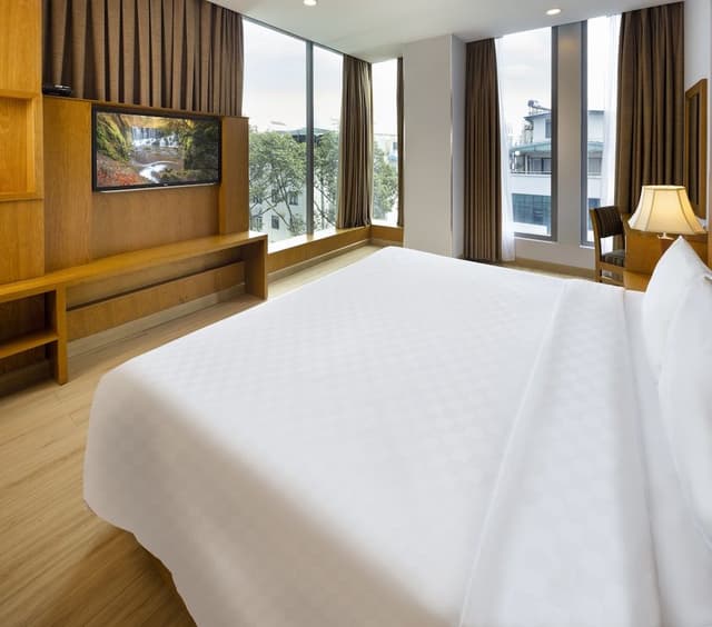 FAMILY SUITE City View with daily afternoon tea