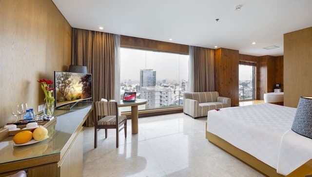PANORAMA SUITE City View with daily afternoon tea