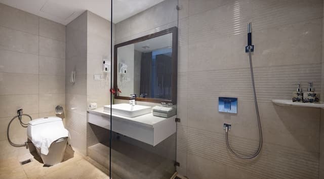 PANORAMA LUXURY SUITE City View with daily afternoon tea