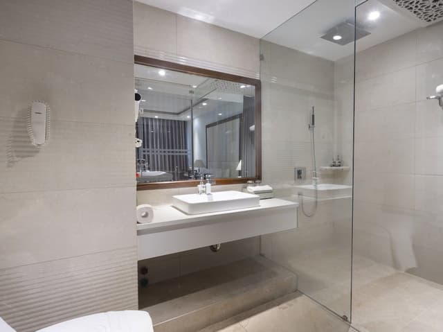 PANORAMA LUXURY SUITE City View with daily afternoon tea