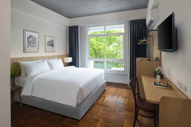 Premier King Room