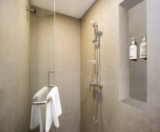 Suite, 1 Queen Bed (Free Breakfast)