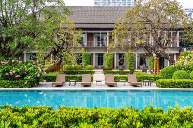 Executive Suite Pool Access