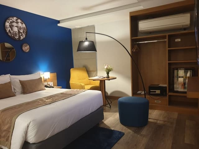 Premier Room