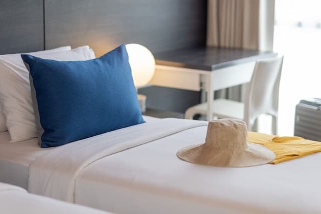 Comfy Double or Twin Suite Room