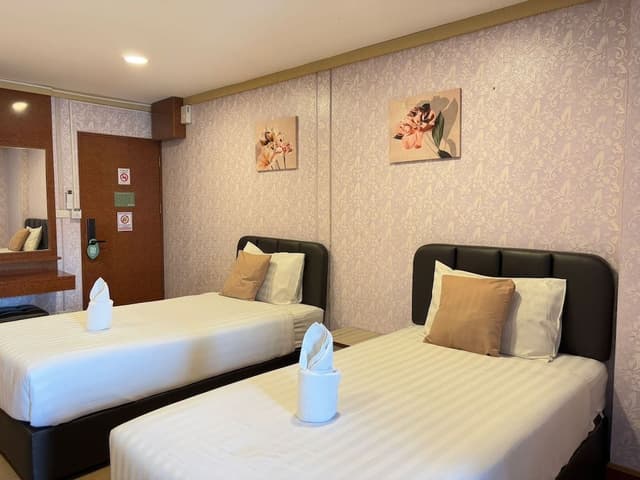 Deluxe Twin Room
