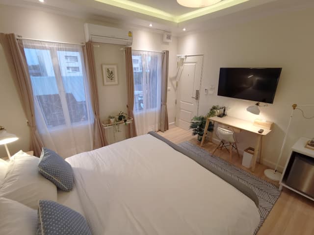 Superior King Room - Non-Smoking