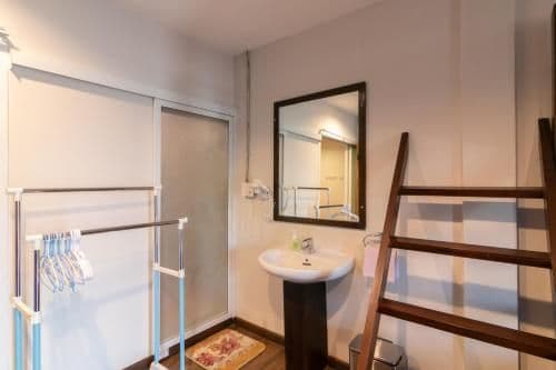 Family Room for 6 People with Private Bathroom
