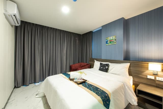 2-Bedroom Suite