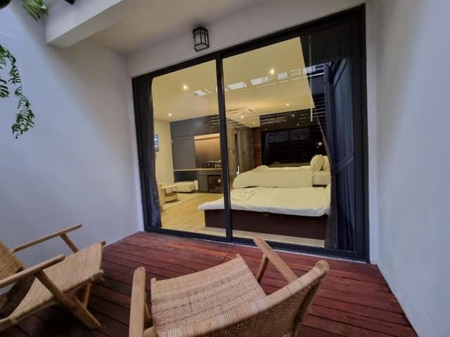Super Deluxe Family Room