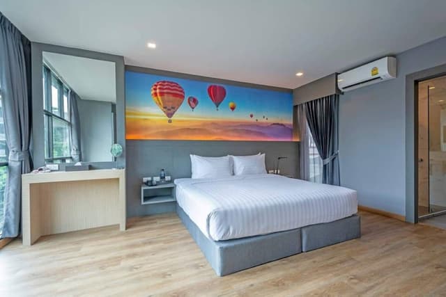 Deluxe Double Room, City View