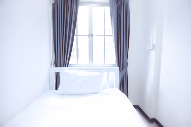 Single Room with Shared Bathroom