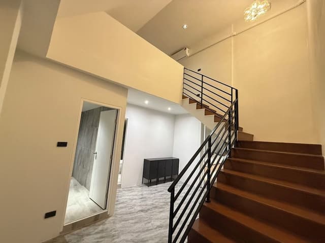 Deluxe Duplex