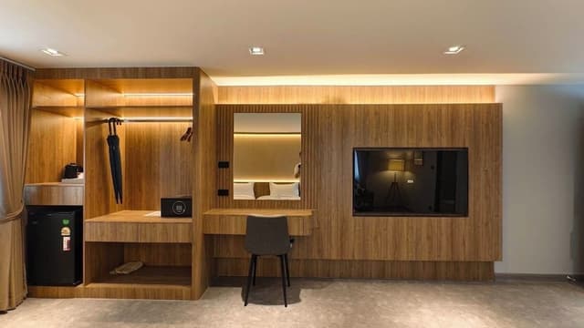 Family Room, 2 Bedrooms