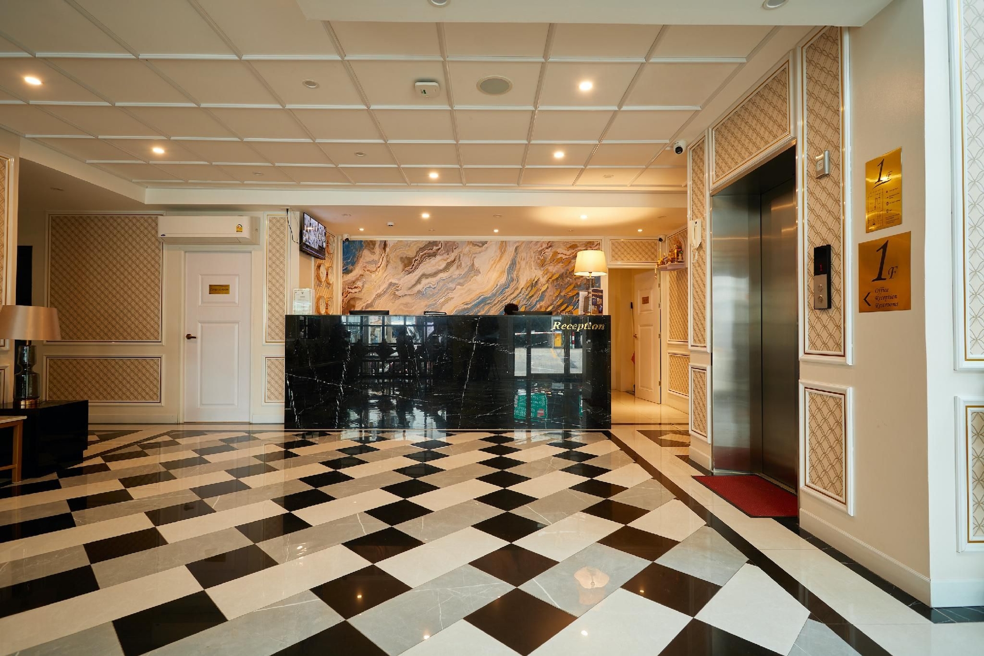 Rose Apple Hotel3