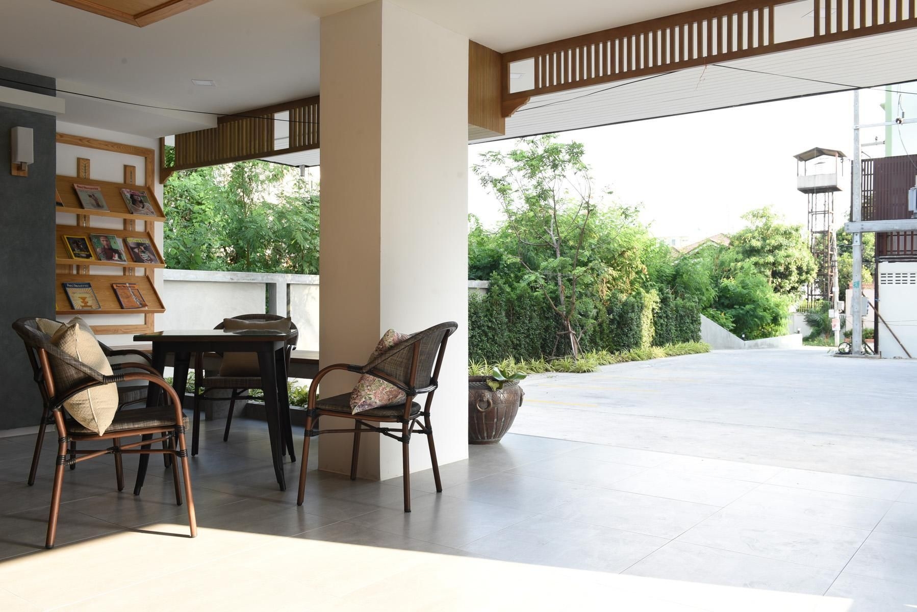 โฮม อินน์ โฮเต็ล (Home Inn Hotel)4