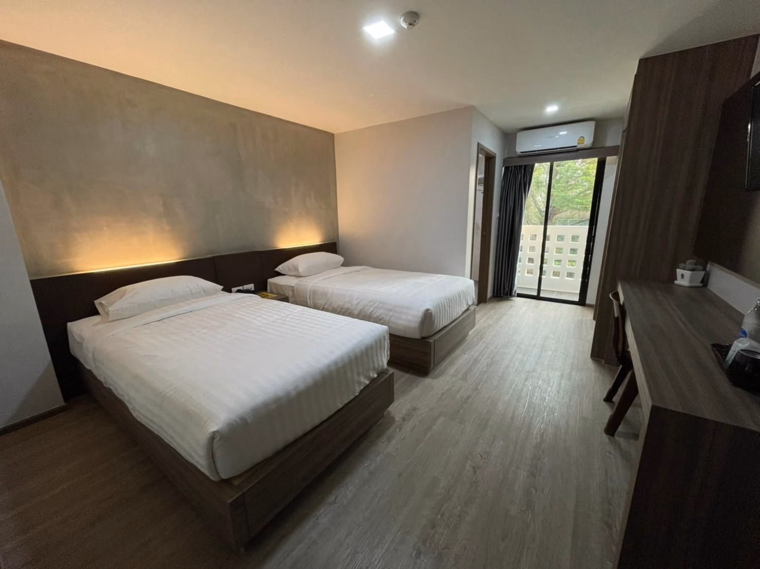 Double D Hotel2
