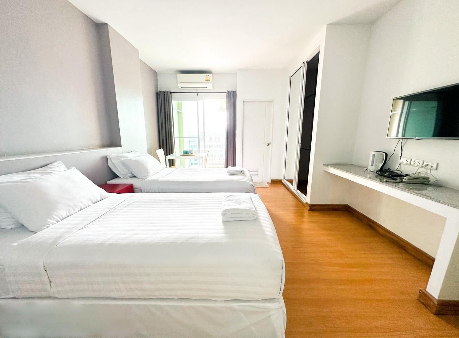 ดิ ไอส์แลนด์ รีสอร์ต (The Island Resort)1