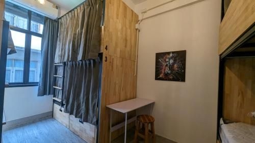 เออร์เบิน จังเกิล โฮสเทล (Urban Jungle Hostel)0