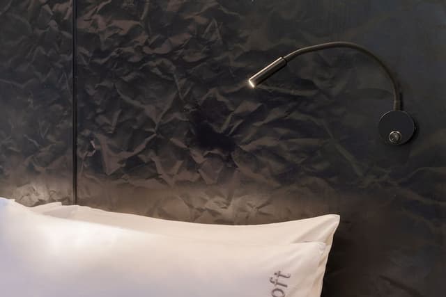 Premium Corner Room