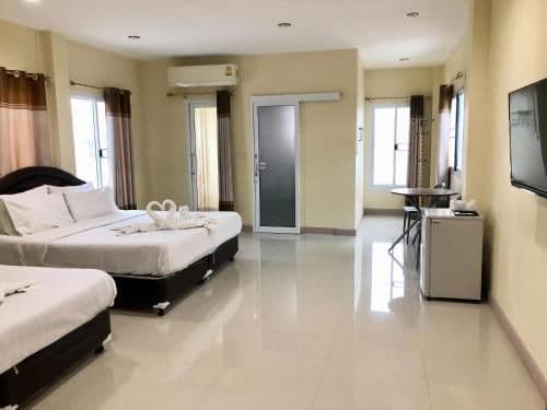 Family Room with 2 Double Beds