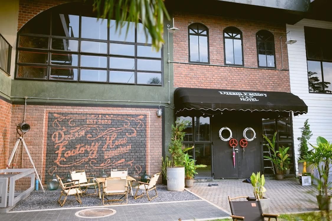 Dream Factory Hotel & Rooftop Bar0