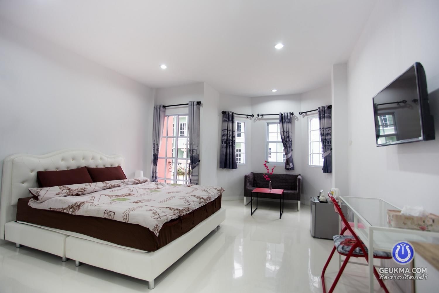 ณ บ้านแม่ รีสอร์ต (Nabanmae Resort)0