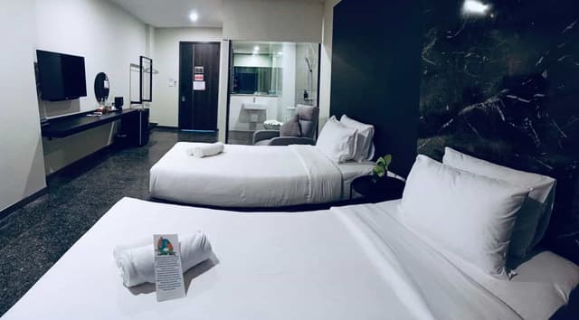 Deluxe Twin Room