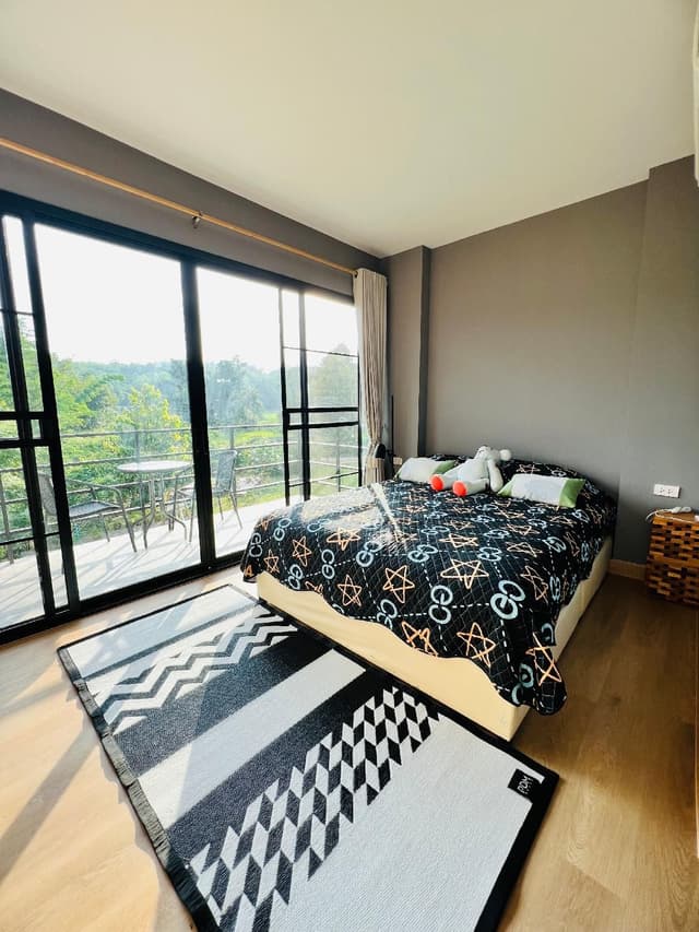 Mountain View Double Bed