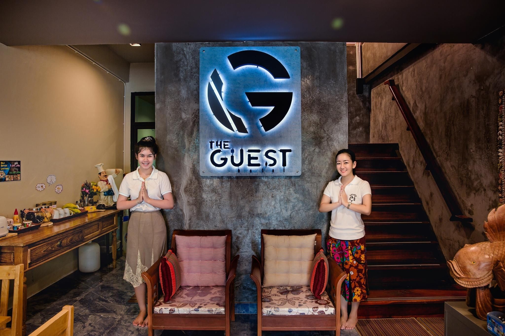 เดอะ เกสท์ โฮเทล (The Guest Hotel)0
